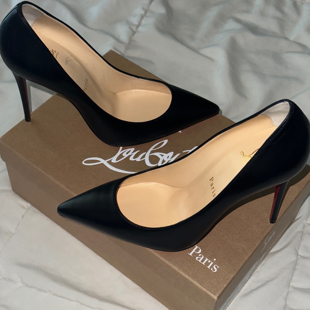 ❌ SOLD ❌ Christian Louboutin Pigalle 85 Size 37